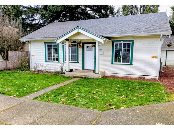 $324,900 | 1327 Ash Avenue, Cottage Grove, OR 97424
