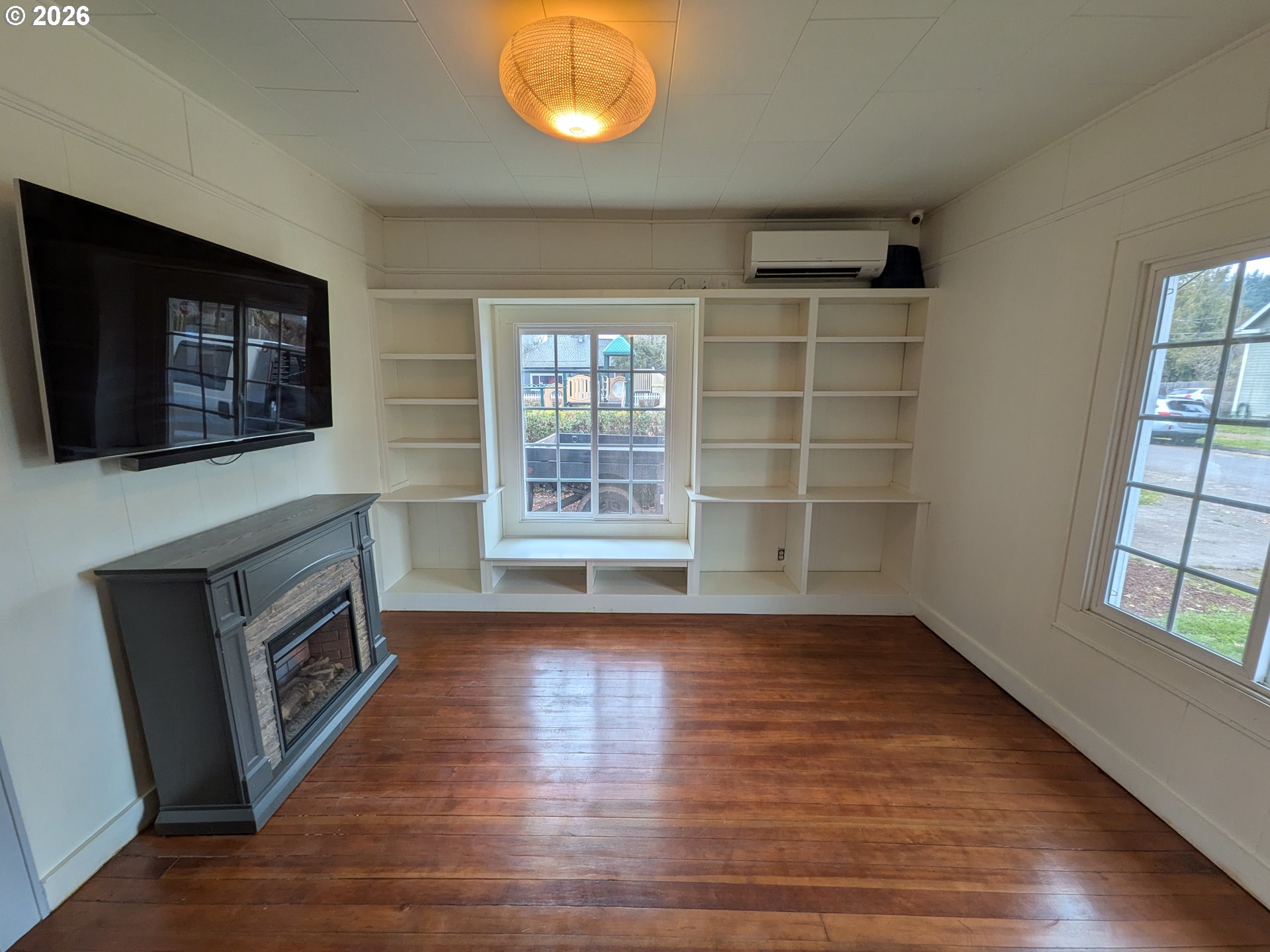 1327 Ash Avenue Cottage Grove, OR 97424 - Photo 4 of 15