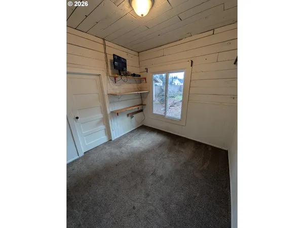 $324,900 | 1327 Ash Avenue, Cottage Grove, OR 97424