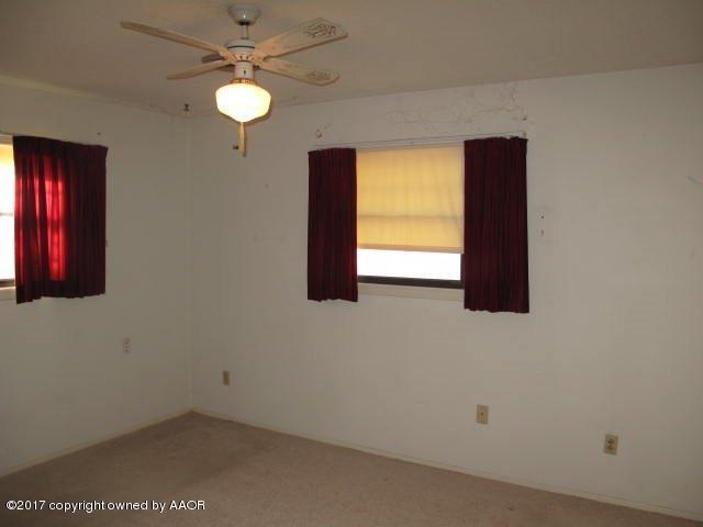 5108 Royce Drive Amarillo, TX 79110 - Photo 9 of 25 045 (2)