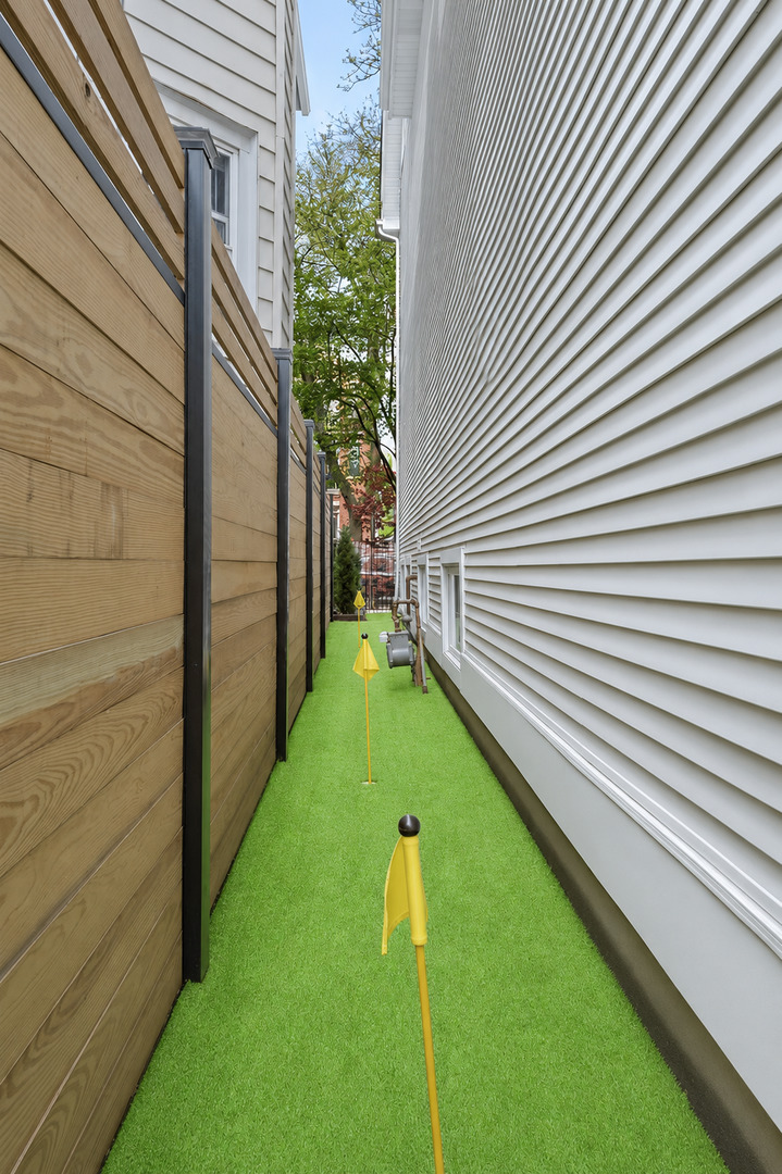 1019 West George Street Chicago, IL 60657 - Photo 39 of 43