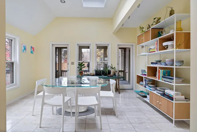 $899,900 | 422 Laurel Avenue, St. Paul, MN 55102