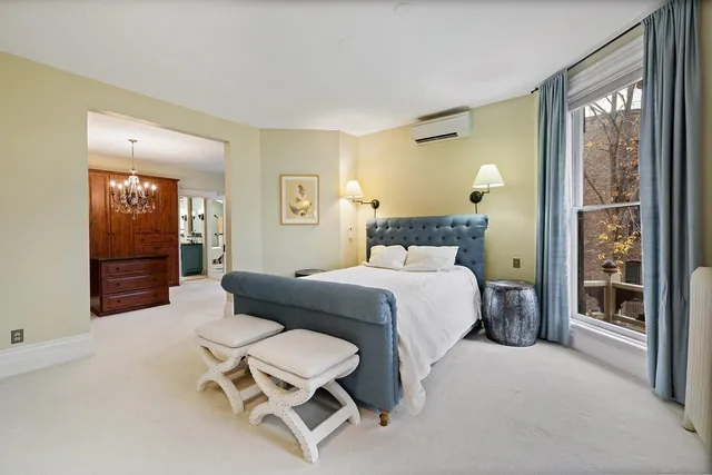 $899,900 | 422 Laurel Avenue, St. Paul, MN 55102