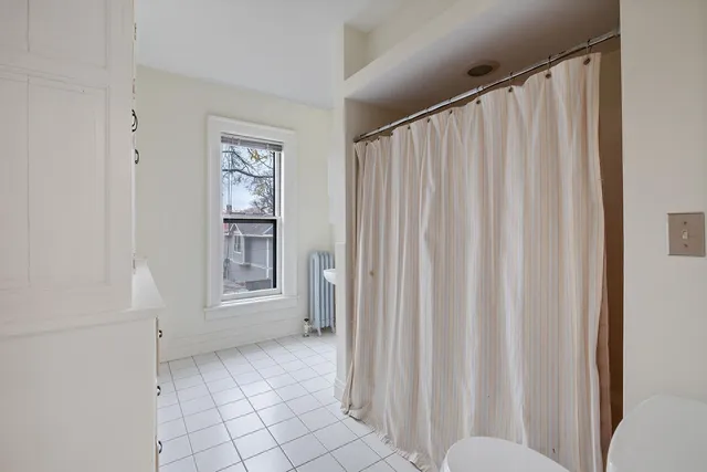 $899,900 | 422 Laurel Avenue, St. Paul, MN 55102