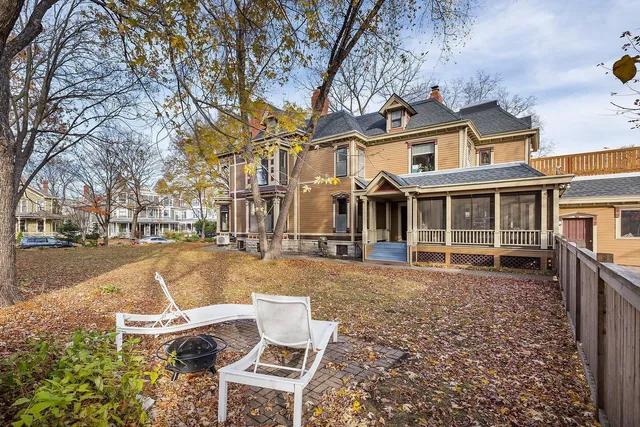 $899,900 | 422 Laurel Avenue, St. Paul, MN 55102