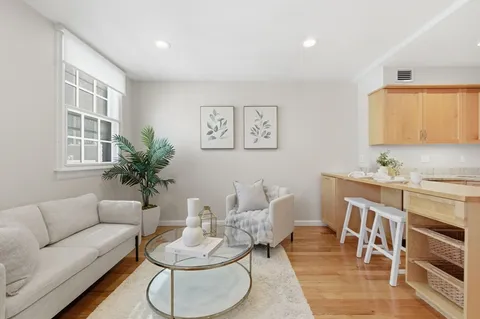$670,000 | 21 Bowdoin Street, Unit 5C, Boston, MA 02114