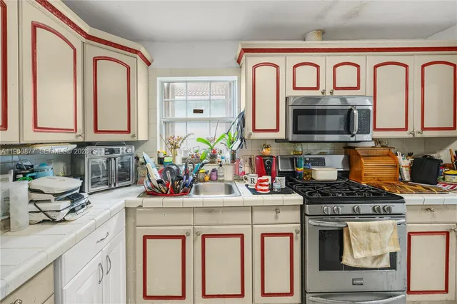 $465,000 | 16216 Southwest 304th Terrace, Homestead, FL 33033