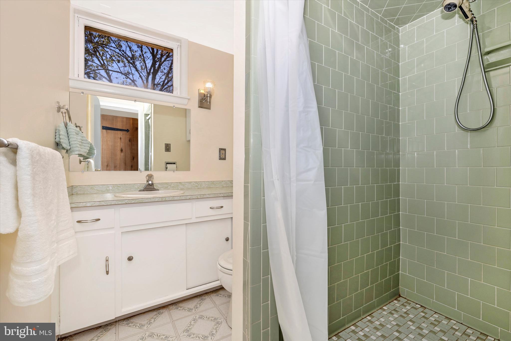 11924 Bayswater Road Gaithersburg, MD 20878 - Photo 29 of 41 Lower Level Full Bath