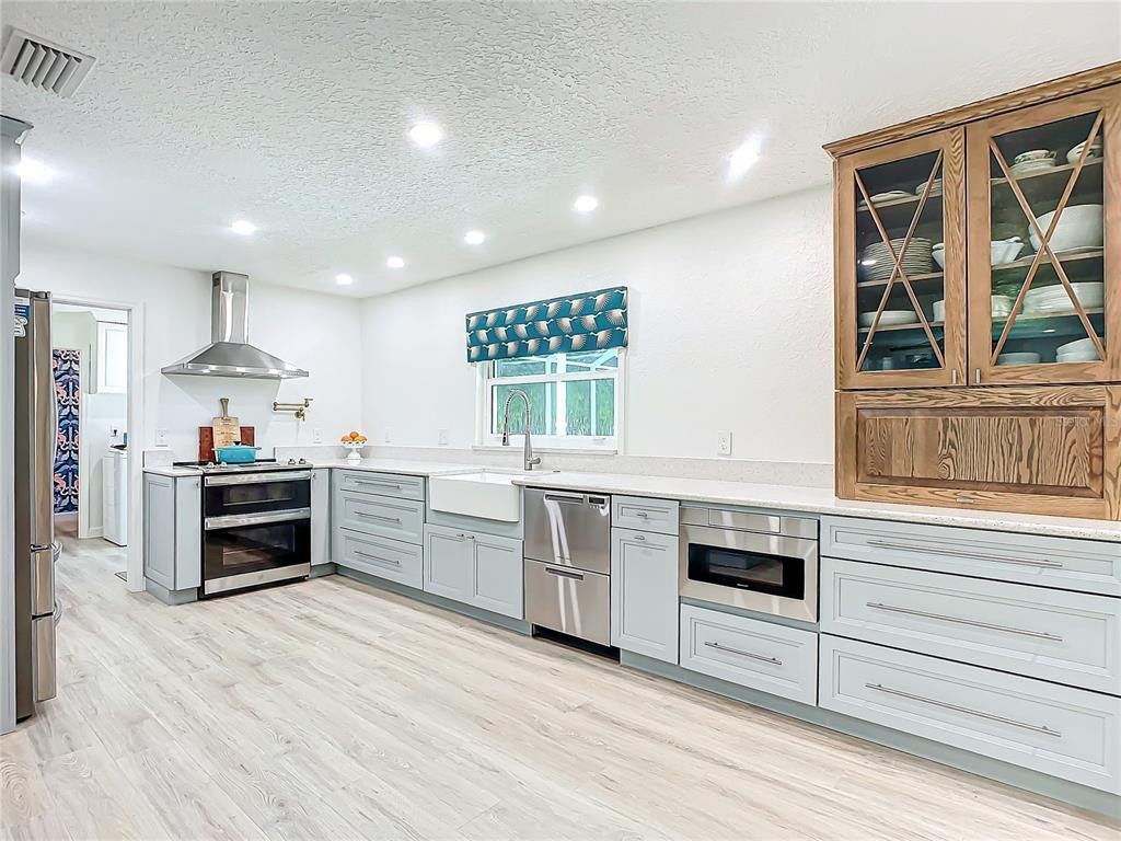 544 Stone Island Road Deltona, FL 32725 - Photo 20 of 66 kitchen