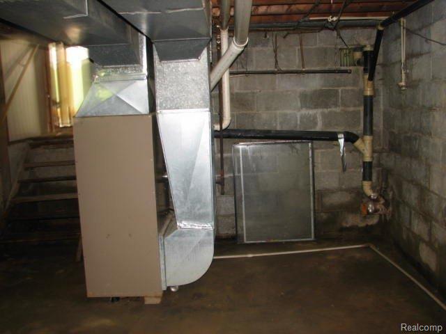 4440 Torrey Road Flint, MI 48507 - Photo 8 of 8 Basement 3