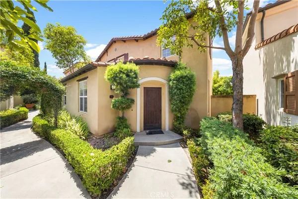$1,298,000 | 102 Chantilly, Irvine, CA 92620