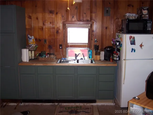 $150,000 | 64 Whiterock Lane, Sunrise Beach, MO 65079