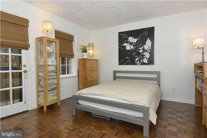 1949 Calvert Street Northwest Washington, DC 20009 - Photo 13 of 22 Bedroom