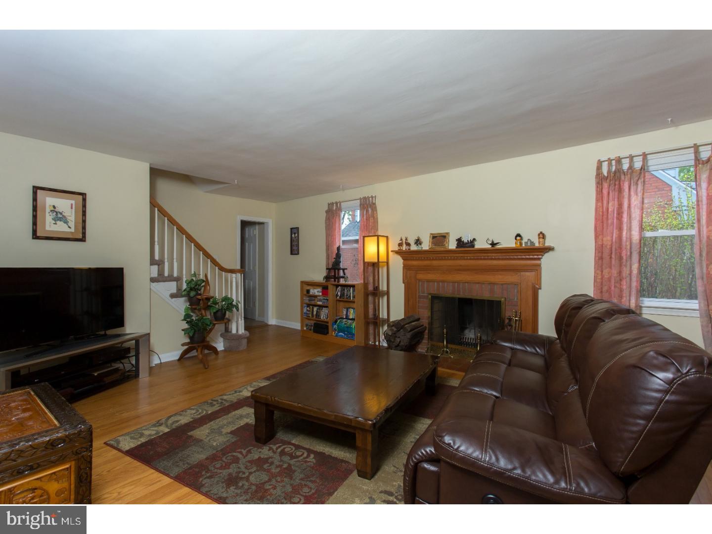 453 Thatcher Road Springfield, PA 19064 - Photo 2 of 24 Living Room