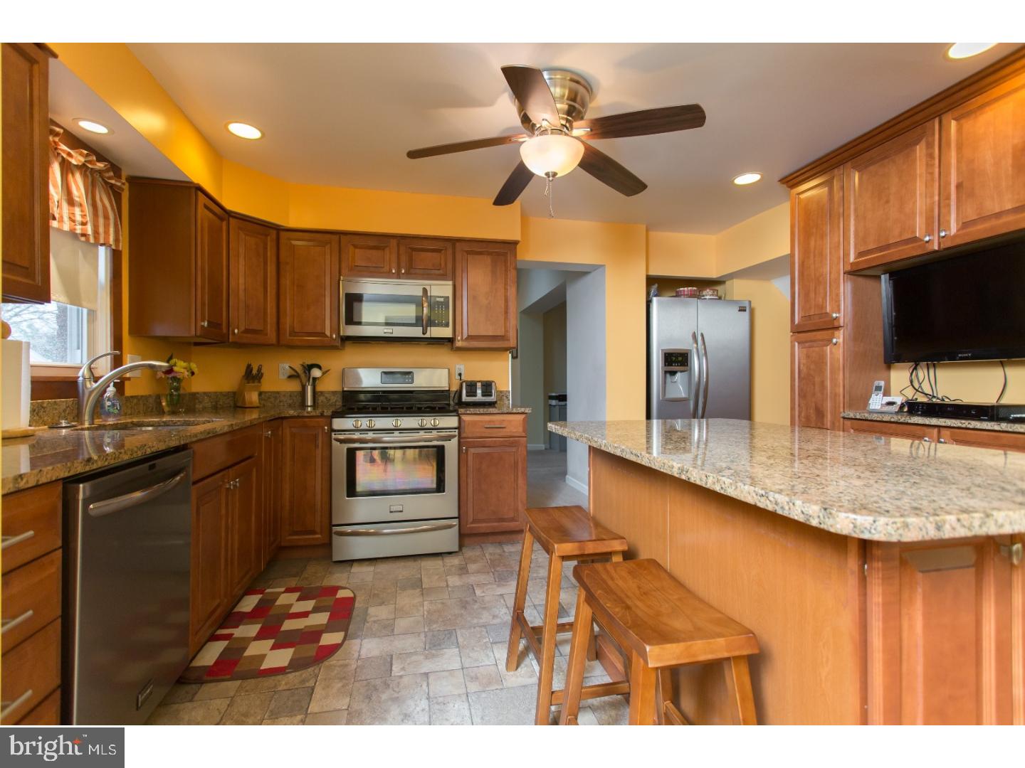 453 Thatcher Road Springfield, PA 19064 - Photo 3 of 24 Kitchen