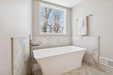 $799,000 | 5347 Pinewood Trail, Edina, MN 55436