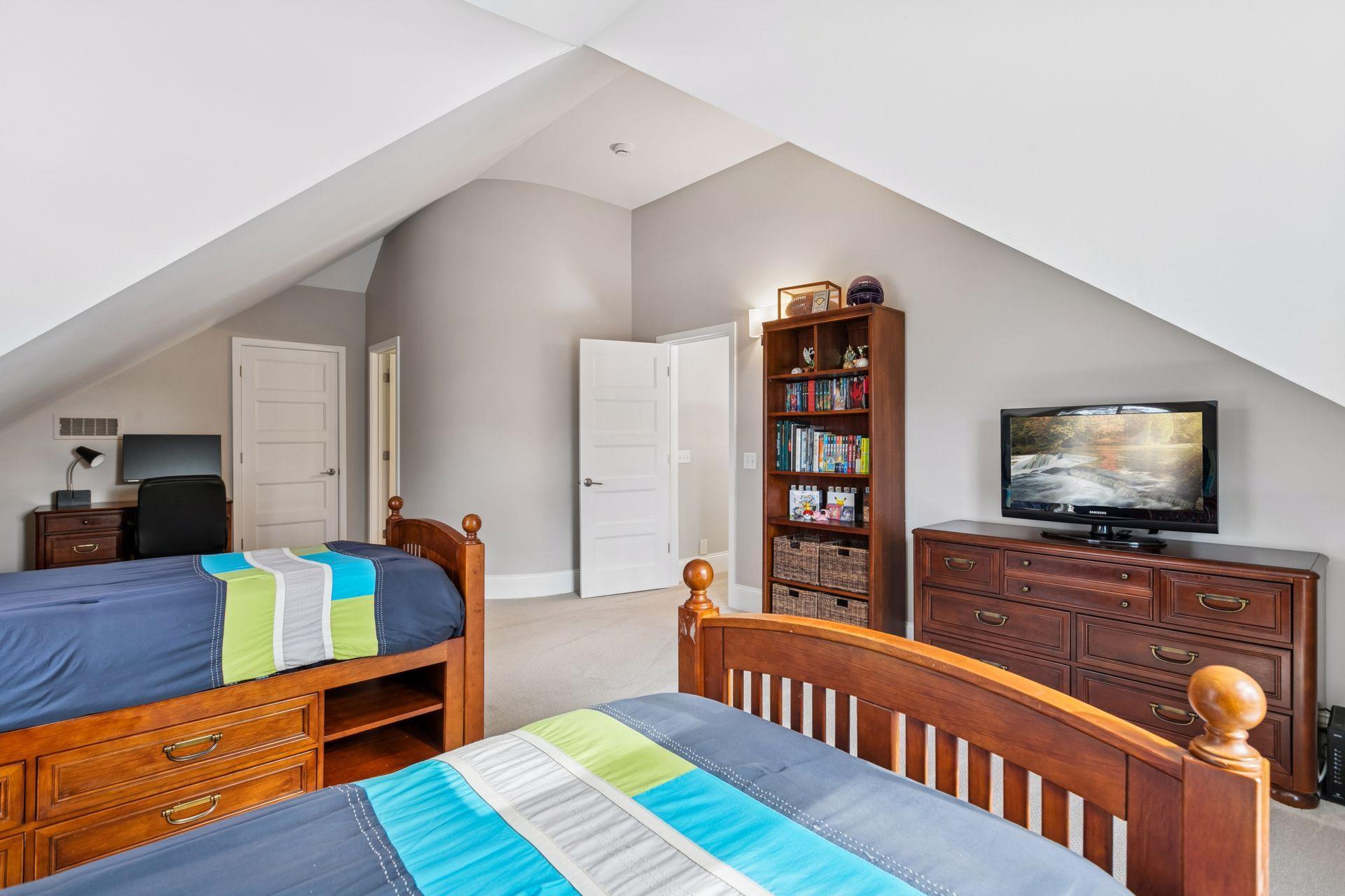 5347 Pinewood Trail Edina, MN 55436 - Photo 29 of 55