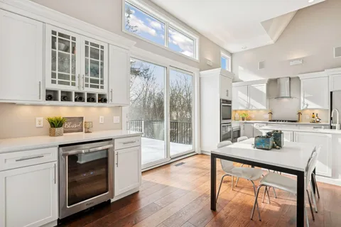 $799,000 | 5347 Pinewood Trail, Edina, MN 55436