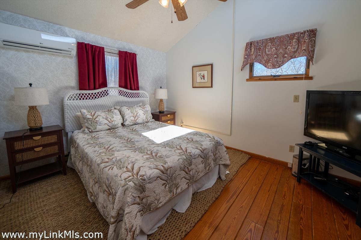 145 Vineyard Meadow Farms Road West Tisbury, MA 02568 - Photo 17 of 36
