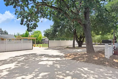 $895,000 | 443 West Spain Street, Sonoma, CA 95476