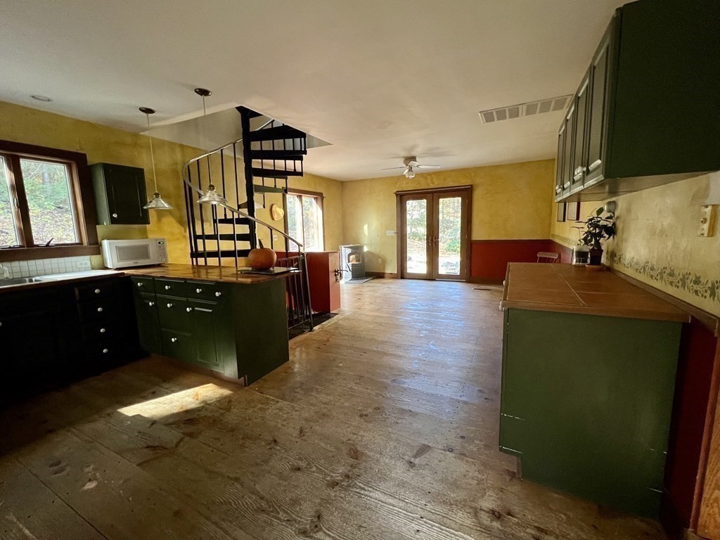 548 Wendell Road Shutesbury, MA 01072 - Photo 5 of 39 Gallery Image 5