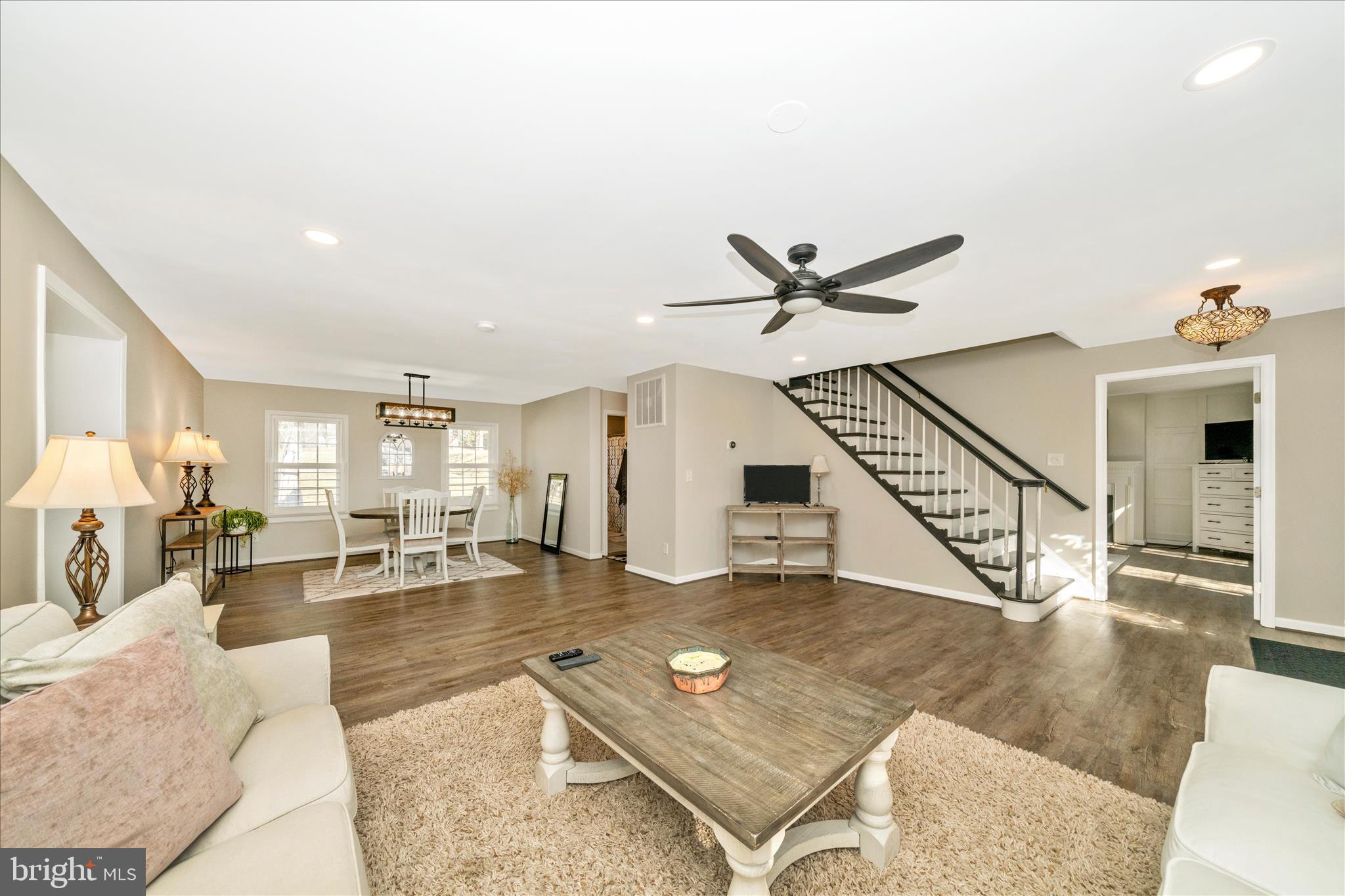 8730 Mapleville Road Mount Airy, MD 21771 - Photo 5 of 65 a living room with furniture