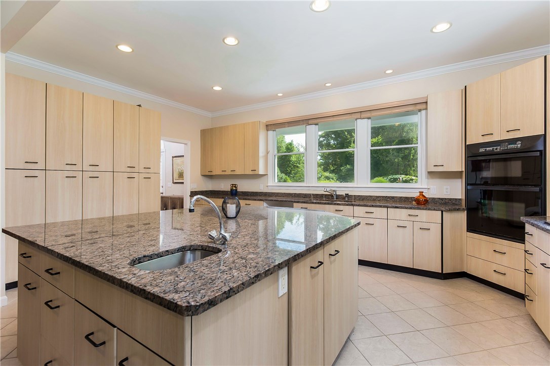 3 Ice Pond Road Westerly, RI 02891 - Photo 10 of 35 Gallery Image 10