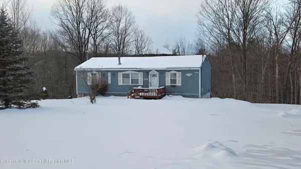 $304,000 | 75 Nunzio Lane, Cornwallville, NY 12418