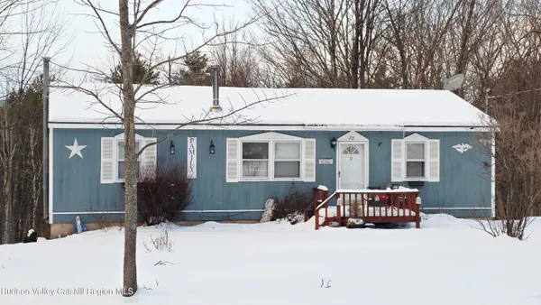 $304,000 | 75 Nunzio Lane, Cornwallville, NY 12418