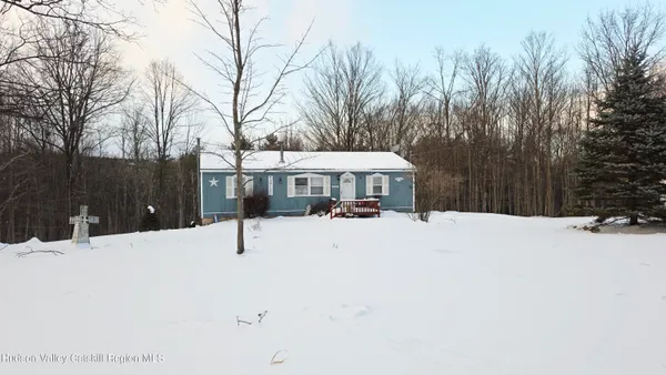 $304,000 | 75 Nunzio Lane, Cornwallville, NY 12418