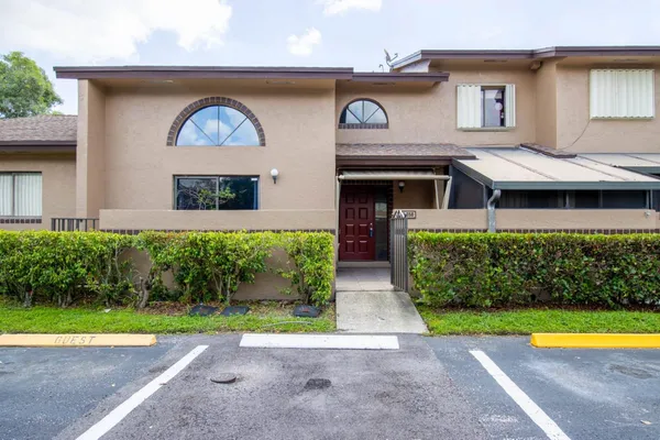 $3,000 | 2358 Northwest 37th Avenue, Coconut Creek, FL 33066