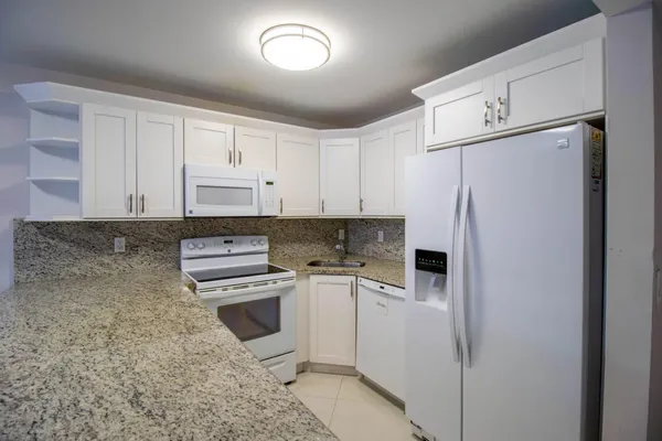 $3,000 | 2358 Northwest 37th Avenue, Coconut Creek, FL 33066