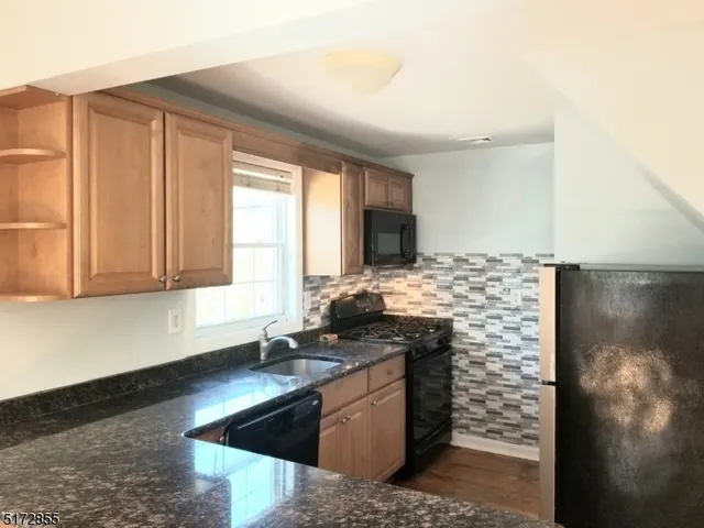 $2,450 | 8 Stone Street, North Plainfield, NJ 07060