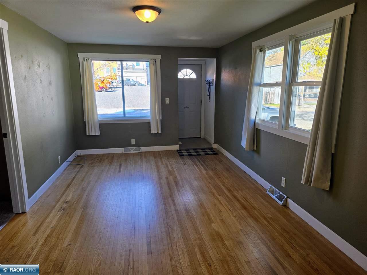 225 1st Street Southwest Chisholm, MN 55719 - Photo 12 of 31