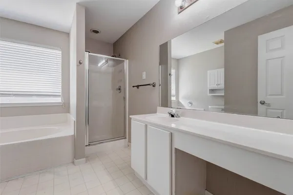 $2,200 | 3114 Maryfield Lane, Pearland, TX 77581