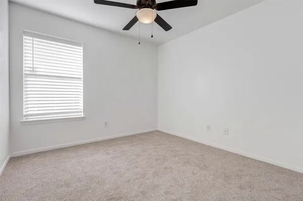 $2,200 | 3114 Maryfield Lane, Pearland, TX 77581