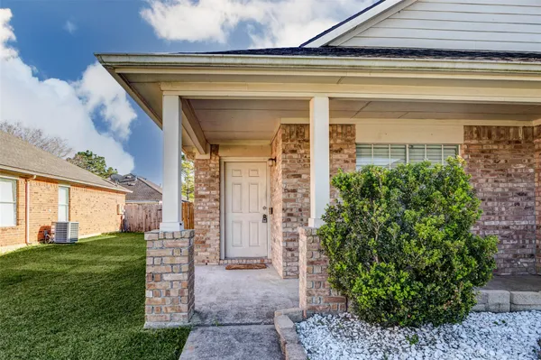 $2,200 | 3114 Maryfield Lane, Pearland, TX 77581
