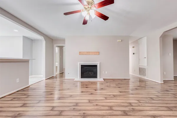 $2,200 | 3114 Maryfield Lane, Pearland, TX 77581