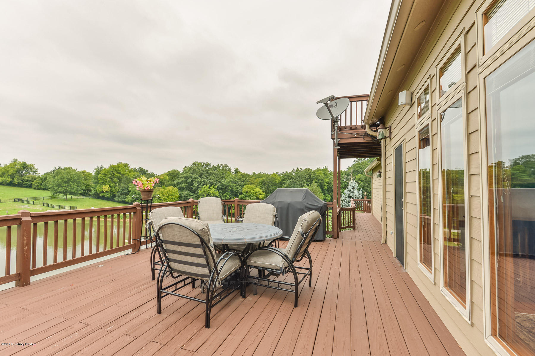 5908 Aiken Road Simpsonville, KY 40067 - Photo 38 of 48 44