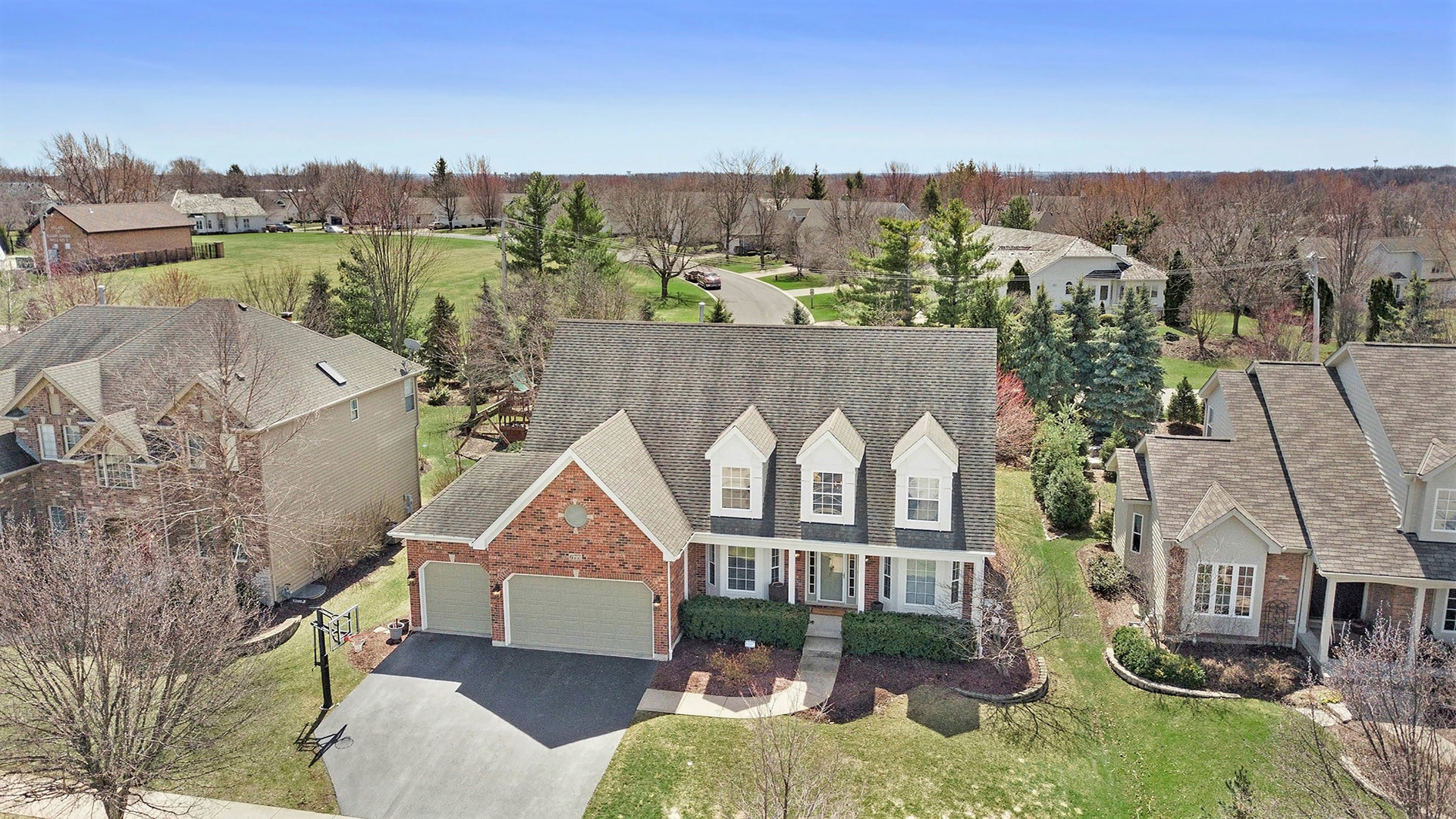 677 Greenfield Road Sugar Grove, IL 60554 - Photo 2 of 52