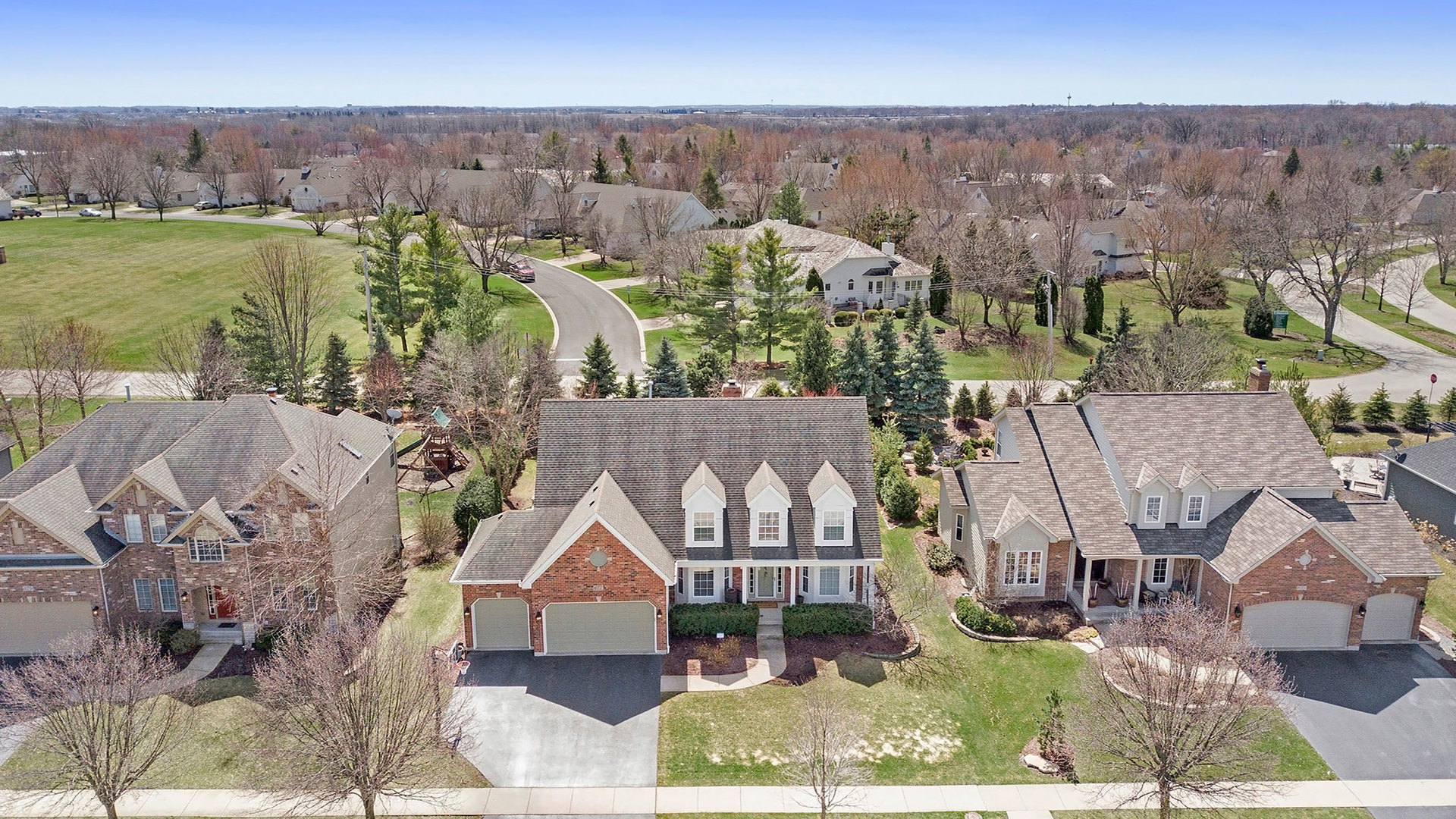 677 Greenfield Road Sugar Grove, IL 60554 - Photo 3 of 52