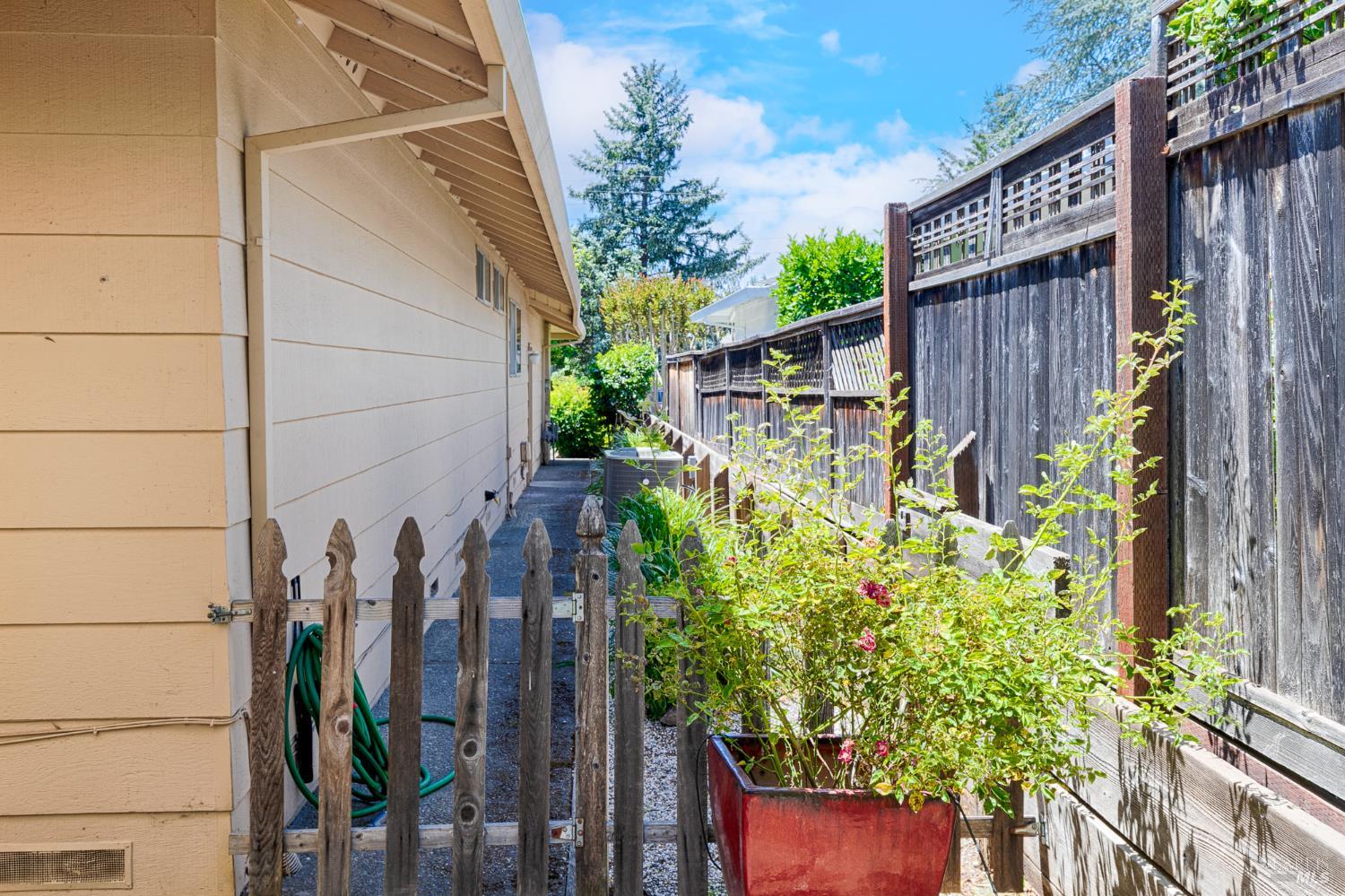 138 Oak Shadow Drive Santa Rosa, CA 95409 - Photo 49 of 50 a view of a wooden fence