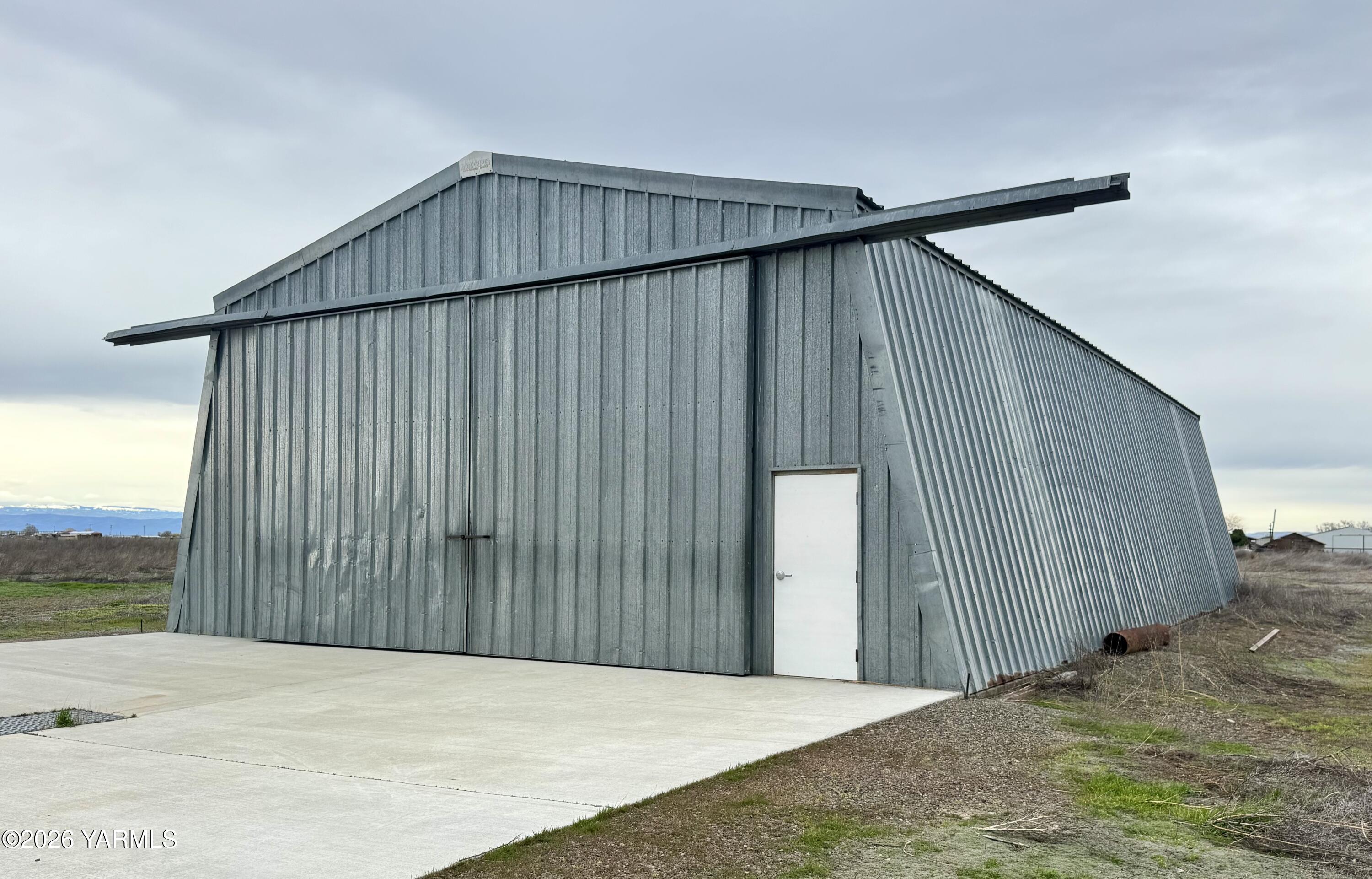 9250 Campbell Road Toppenish, WA 98948 - Photo 4 of 13