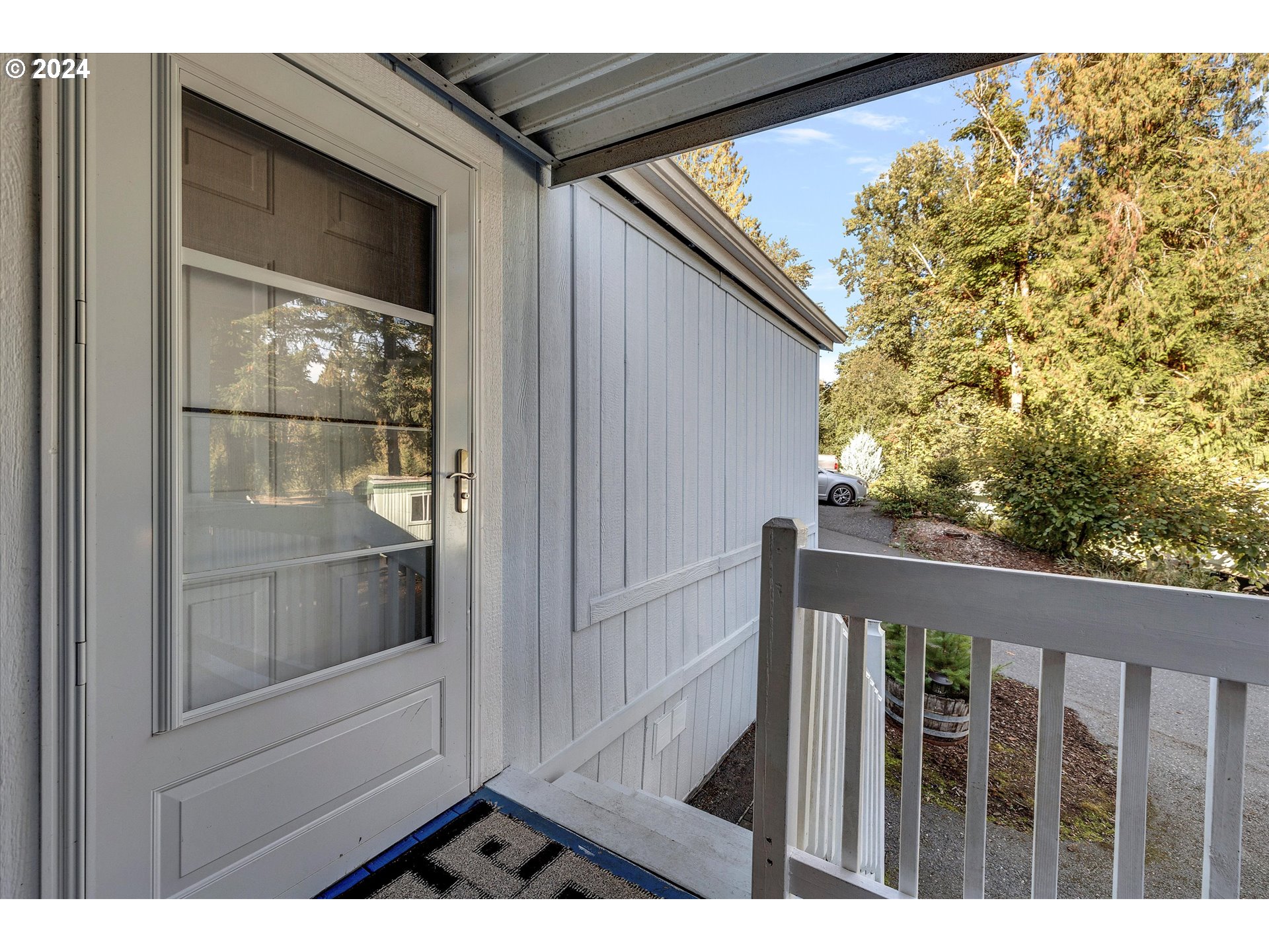 8750 Southeast 155th Avenue, Unit 53 Happy Valley, OR 97086 - Photo 9 of 29 a view of balcony