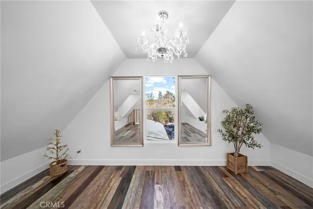 a view of entryway with livingroom