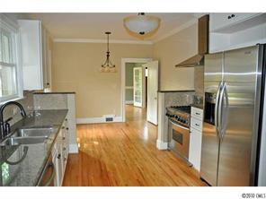 2245 Sharon Road Charlotte, NC 28207 - Photo 4 of 16 Gallery Image 4