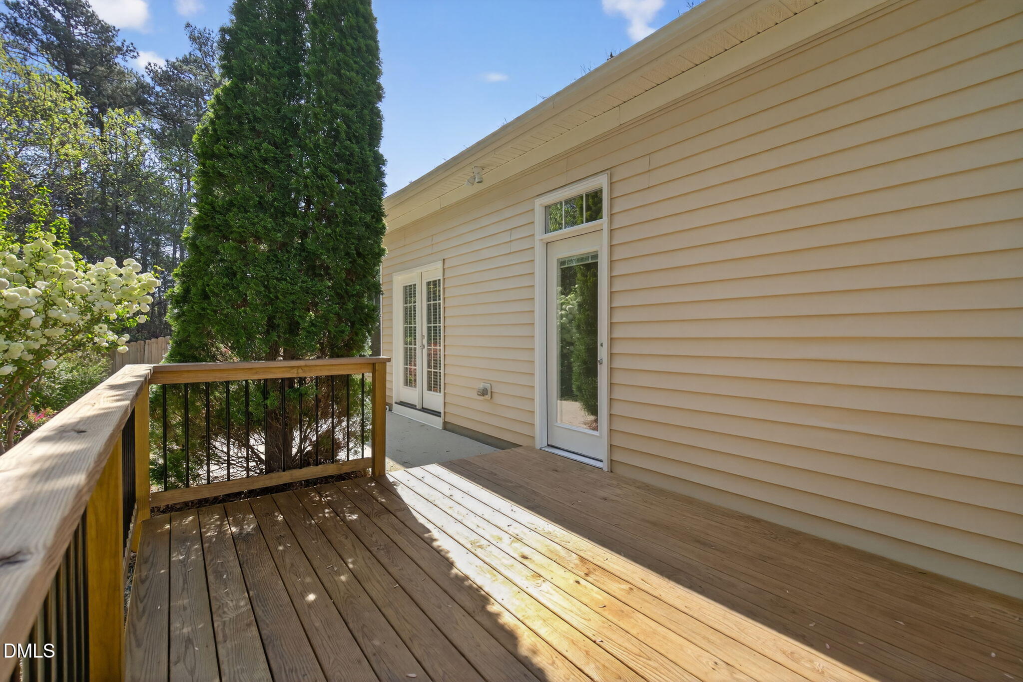 3834 Cumberland Pond Road Raleigh, NC 27606 - Photo 25 of 31 a balcony with wooden floor