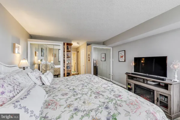 $3,550 | 1101 South Arlington Ridge Road, Unit 305, Arlington, VA 22202