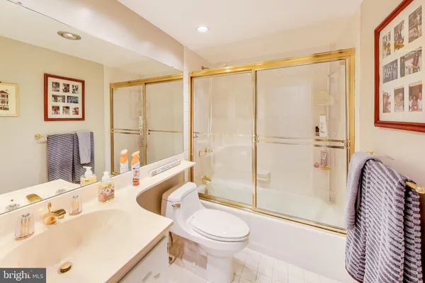 $3,550 | 1101 South Arlington Ridge Road, Unit 305, Arlington, VA 22202