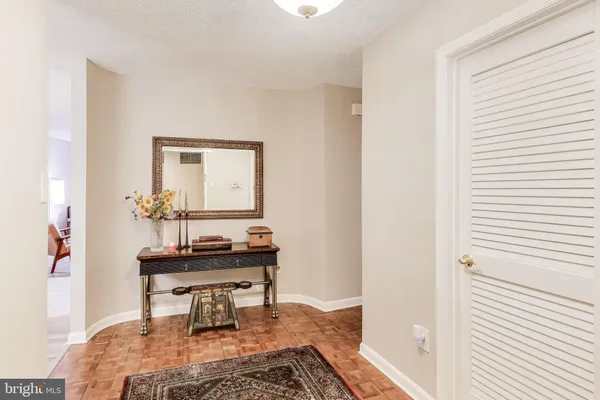 $3,550 | 1101 South Arlington Ridge Road, Unit 305, Arlington, VA 22202